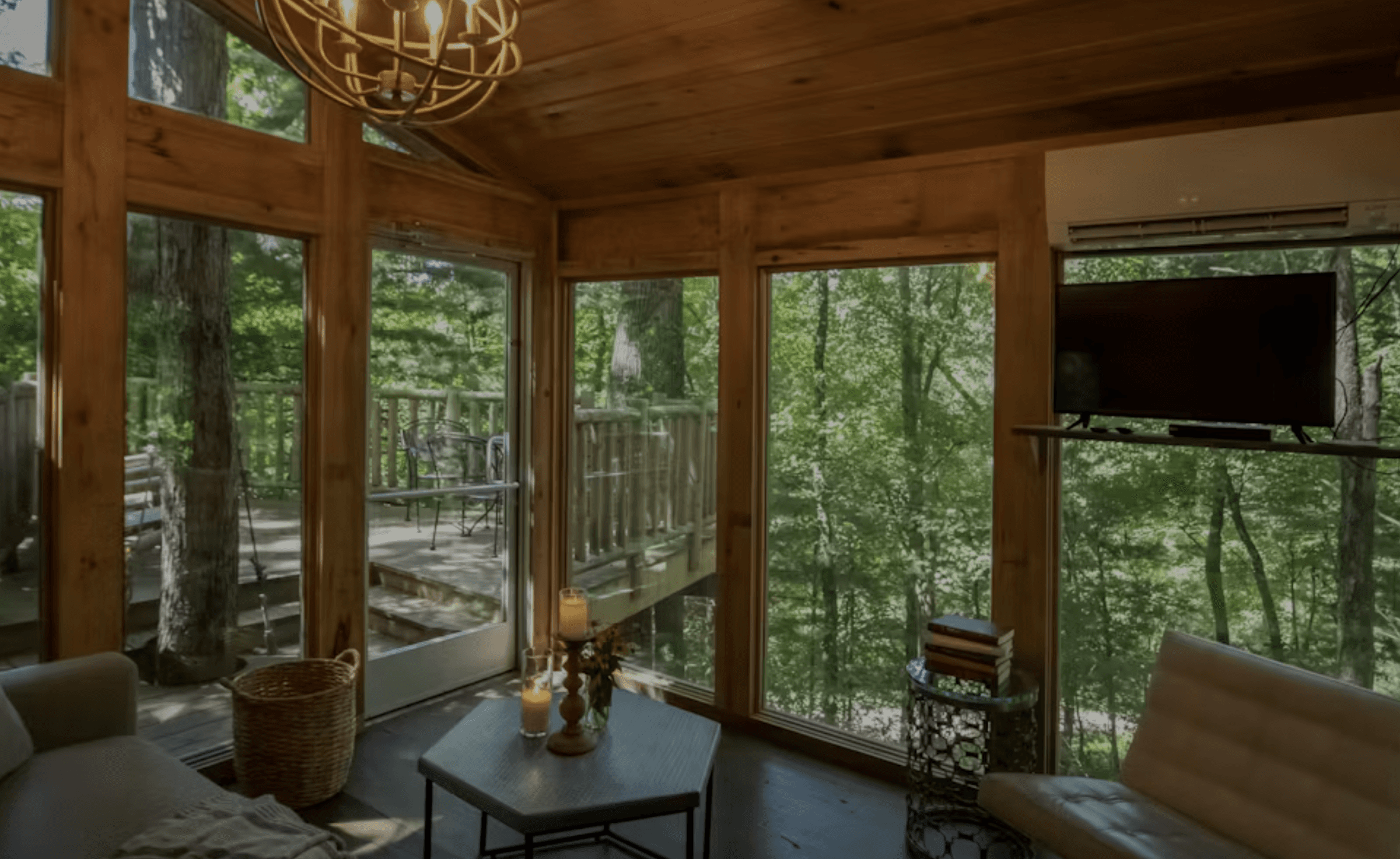 The Mohicans Treehouse Resort and Wedding Venue