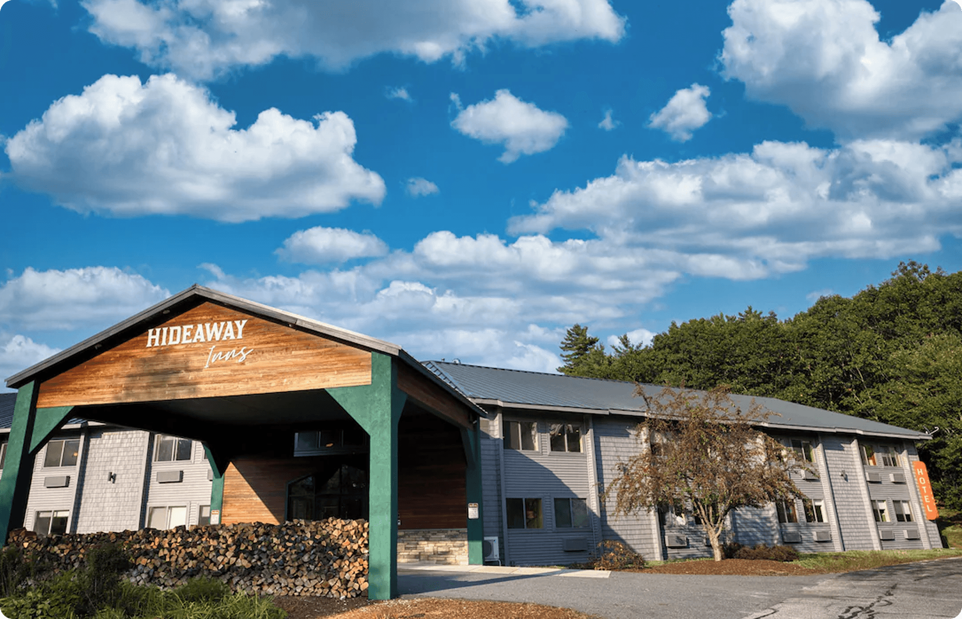 Revival Hotels generates $13K+ in post-stay bookings after switching to Akia.